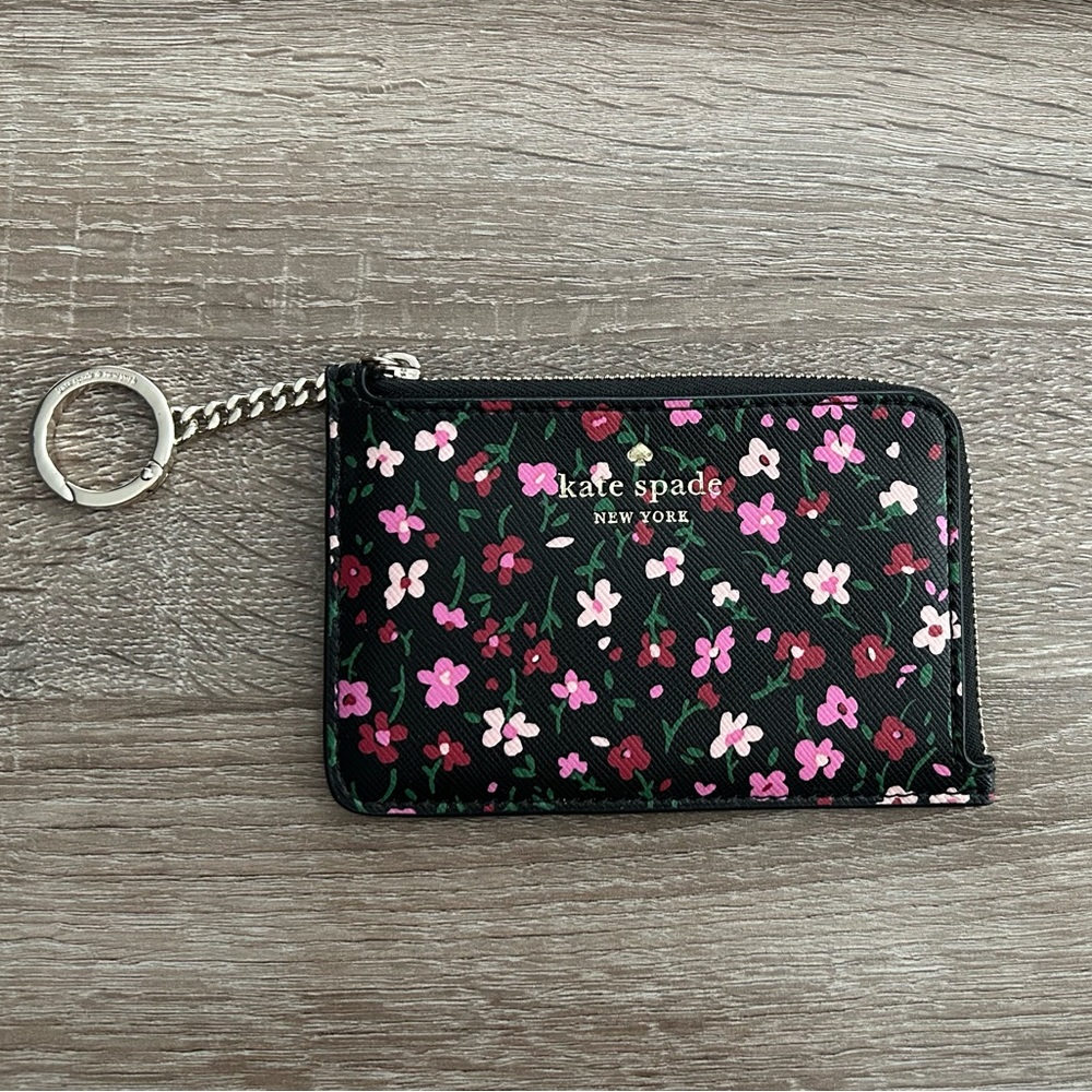 NWT Kate Spade New York Schuyler Medium L Zip Card Holder (floral black)